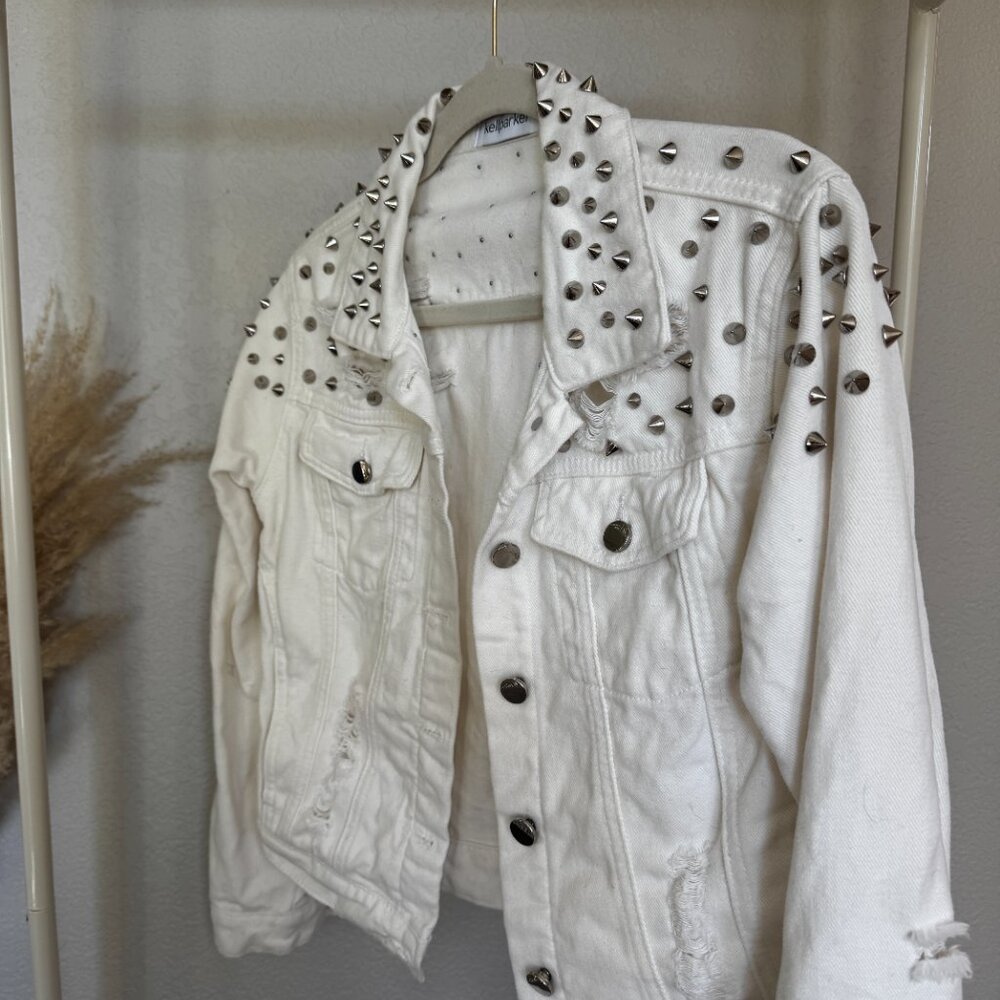 Kell Parker studded jacket (white denim jean jacket)